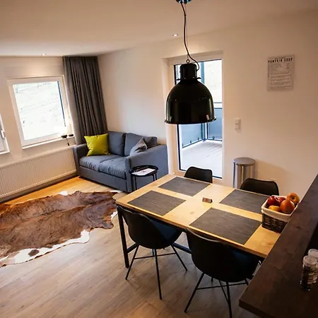 Q-Stall Apartments, Apartment Q4 شقة
