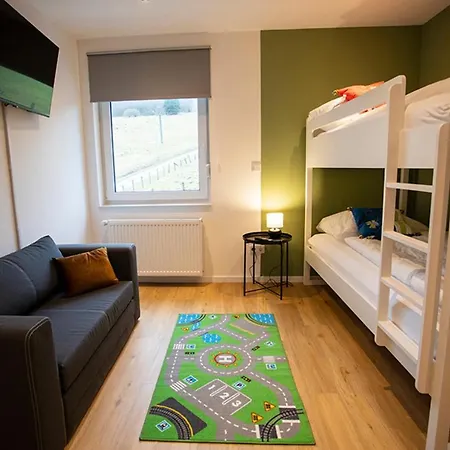 Q-Stall Apartments, Apartment Q4 بريلون